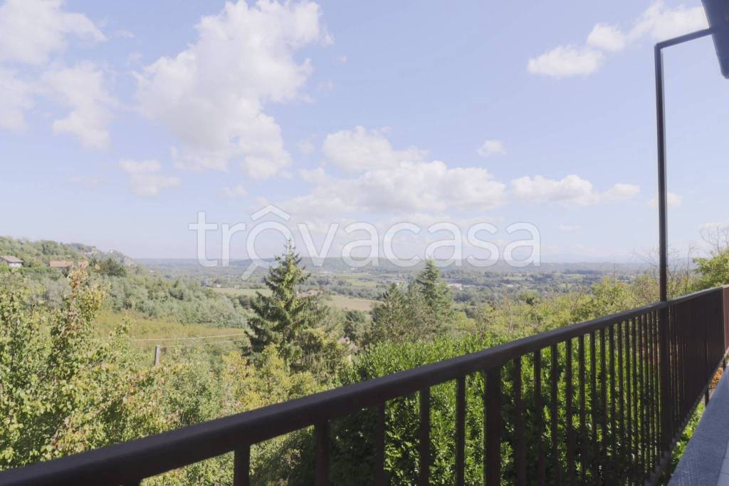 casa indipendente in vendita ad Ovada
