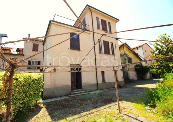 casa indipendente in vendita ad Ovada
