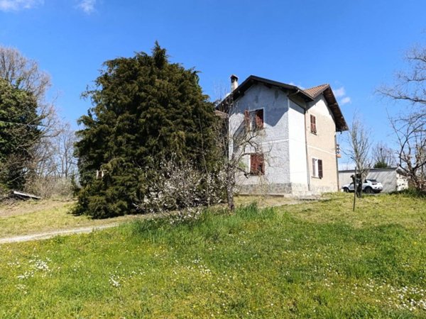 casa indipendente in vendita ad Ovada