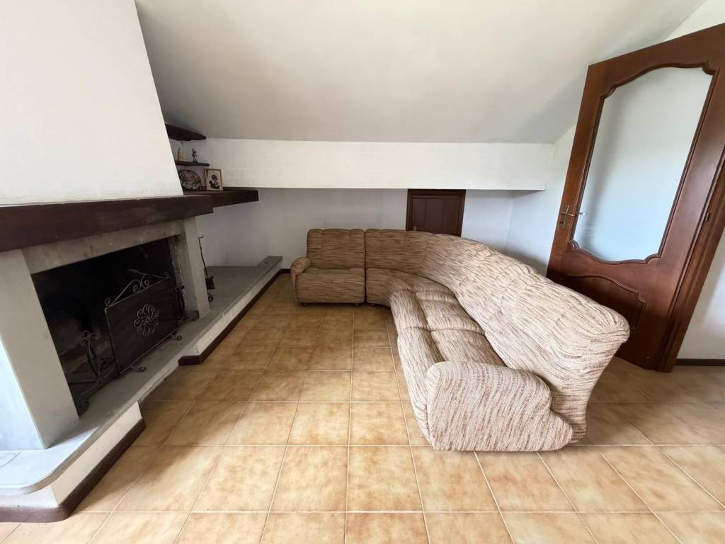 appartamento in vendita ad Ovada in zona Costa