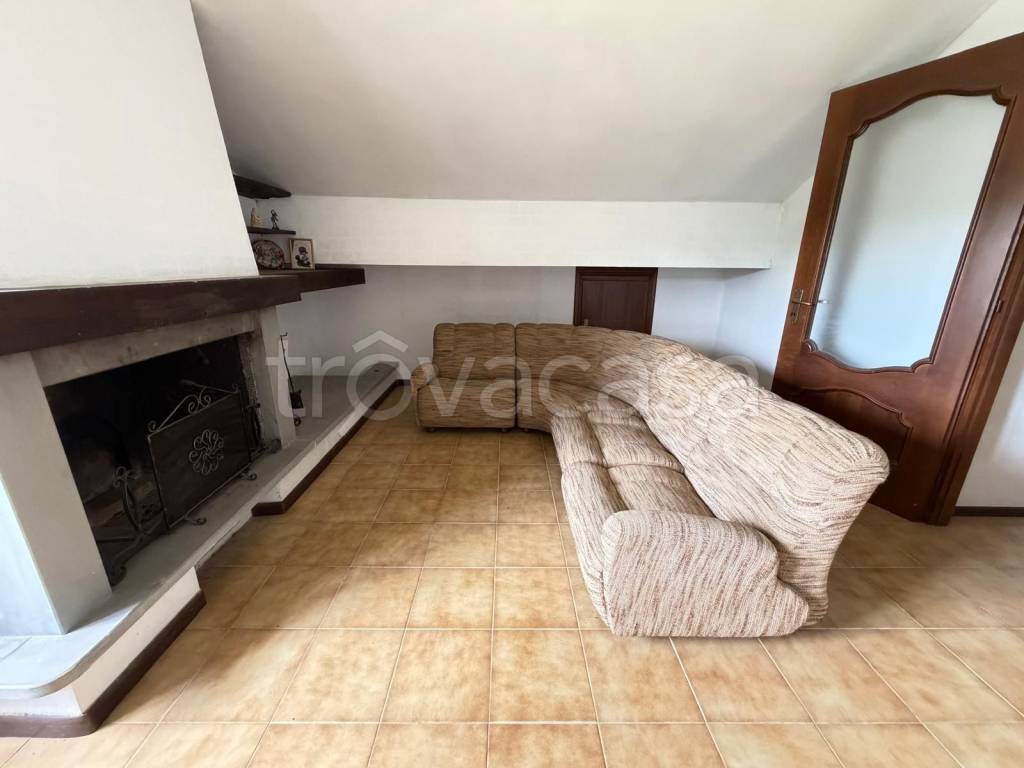 appartamento in vendita ad Ovada in zona Costa