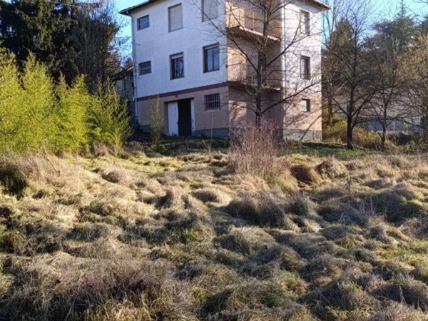 casa indipendente in vendita ad Ovada