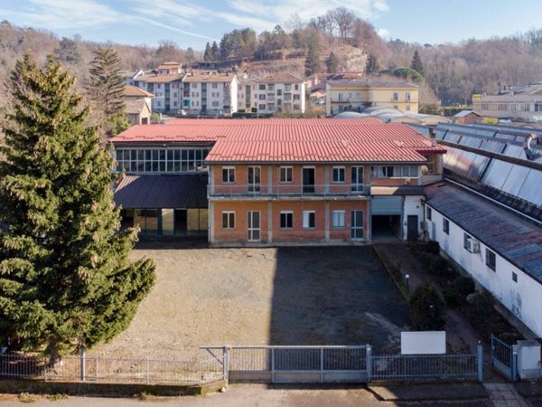 locale commerciale in vendita ad Ovada