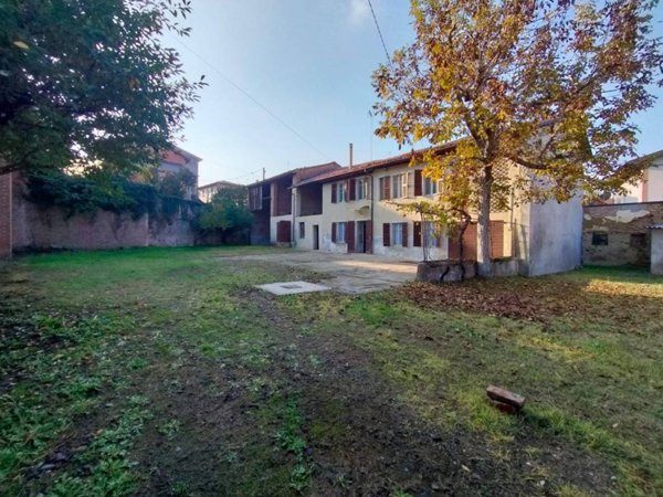 casa indipendente in vendita ad Oviglio