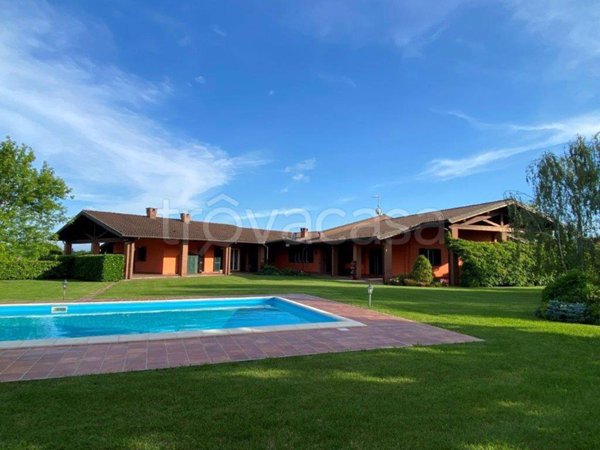 casa indipendente in vendita ad Oviglio