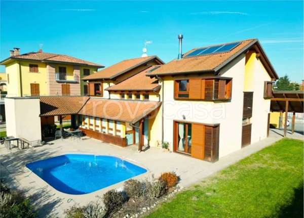 casa indipendente in vendita ad Oviglio