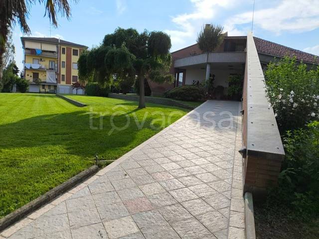casa indipendente in vendita ad Oviglio
