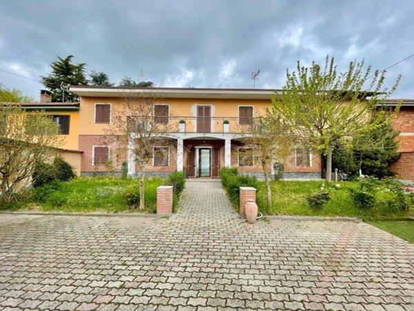 casa indipendente in vendita ad Oviglio