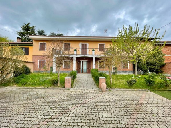 casa indipendente in vendita ad Oviglio