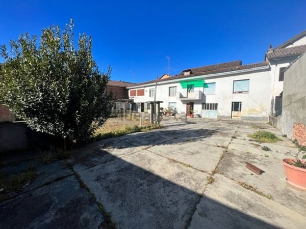 casa indipendente in vendita ad Oviglio