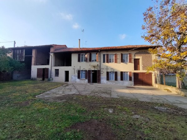 casa indipendente in vendita ad Oviglio