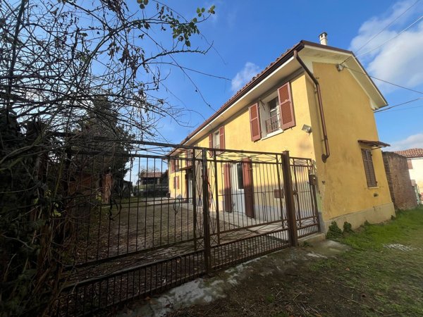 casa indipendente in vendita ad Oviglio
