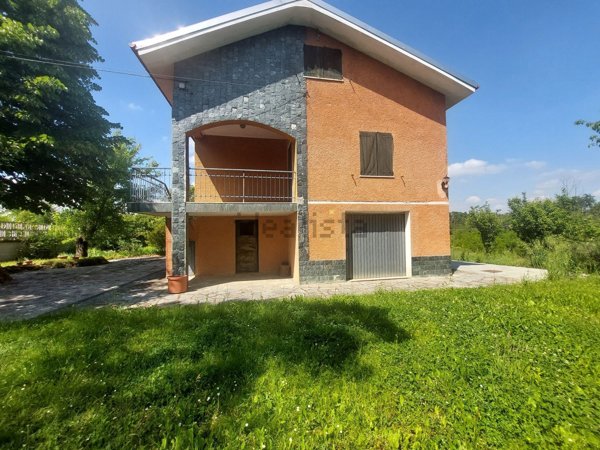 casa indipendente in vendita ad Oviglio