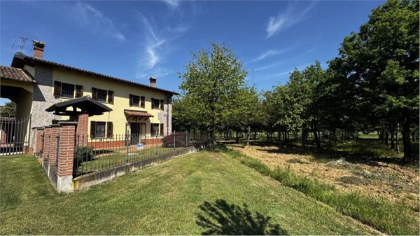 casa indipendente in vendita ad Oviglio