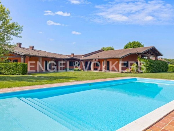 casa indipendente in vendita ad Oviglio