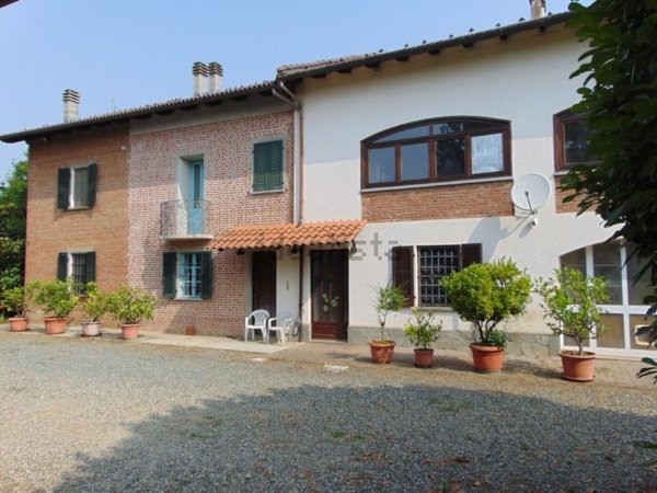 casale in vendita ad Oviglio in zona Rampina