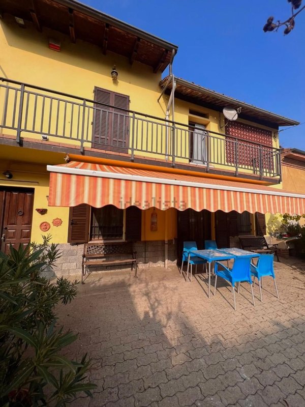 casa indipendente in vendita ad Oviglio