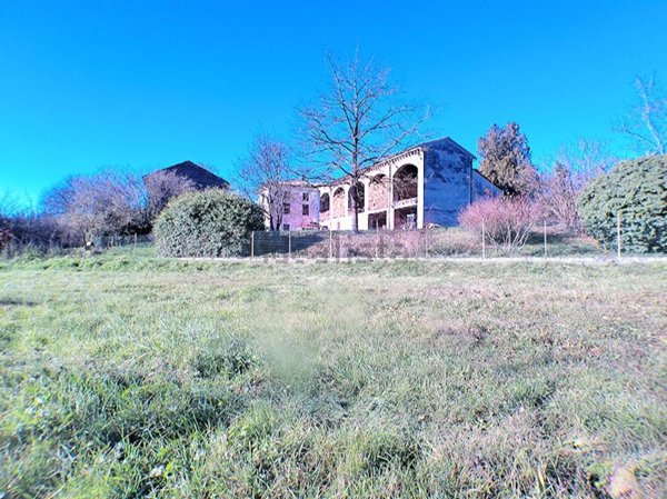 casale in vendita ad Ozzano Monferrato