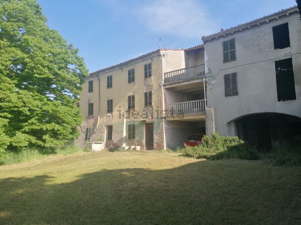 casale in vendita ad Ozzano Monferrato