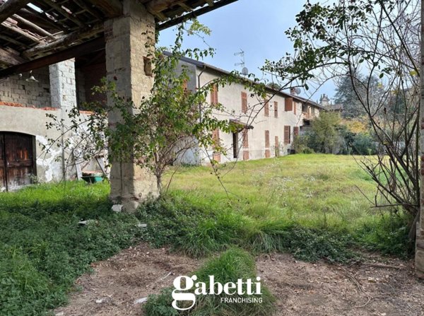 casale in vendita ad Ozzano Monferrato