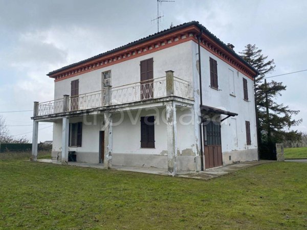 villa in vendita a Paderna