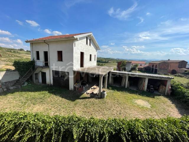 casa indipendente in vendita a Paderna