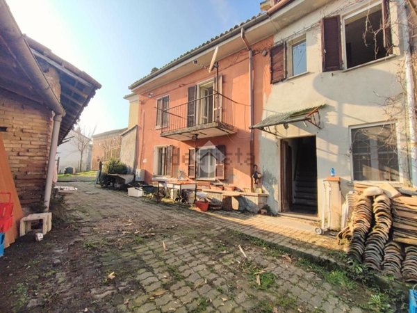 casa indipendente in vendita a Paderna