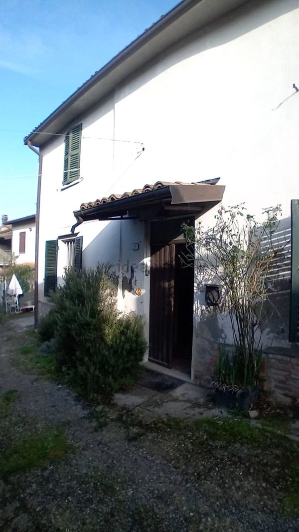 casa semindipendente in vendita a Paderna