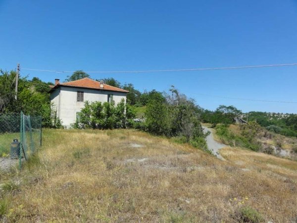 casa indipendente in vendita a Pareto