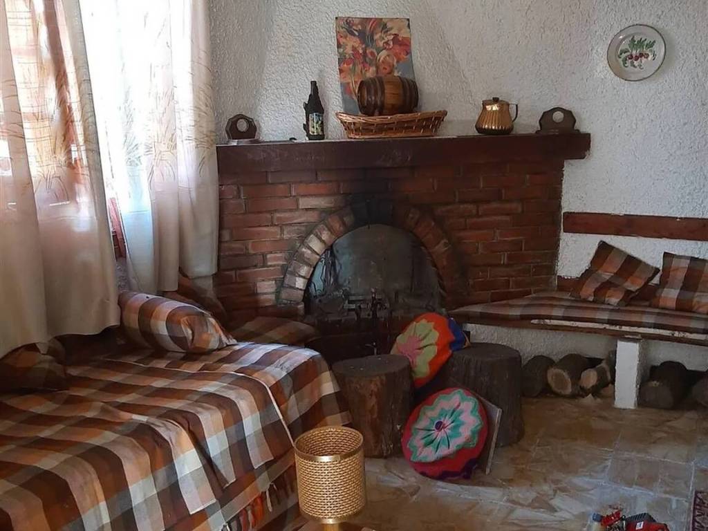 casa indipendente in vendita a Pareto