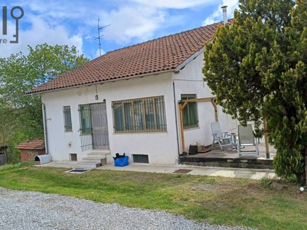 casa indipendente in vendita a Pareto