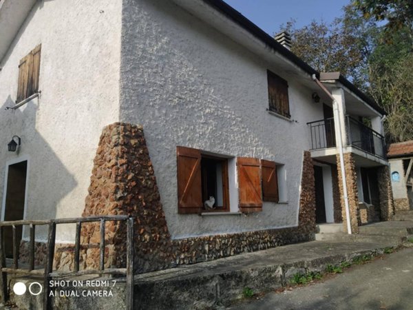casa indipendente in vendita a Pareto