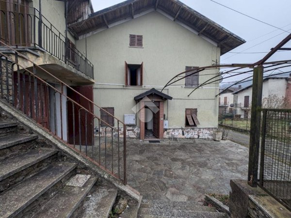 casa indipendente in vendita a Pareto
