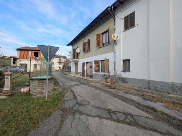 casa indipendente in vendita a Pareto