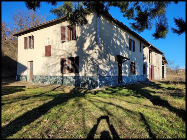 casa indipendente in vendita a Pareto