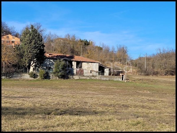 casa indipendente in vendita a Pareto