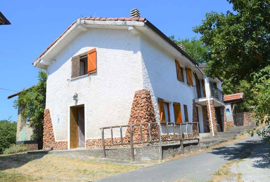 casa indipendente in vendita a Pareto