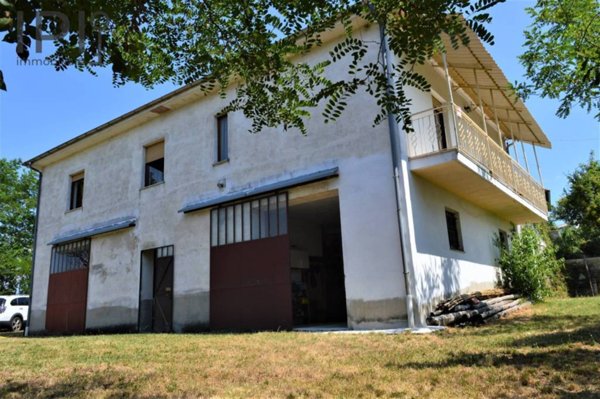 casa indipendente in vendita a Pareto