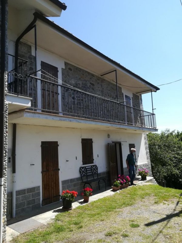 casa indipendente in vendita a Pareto