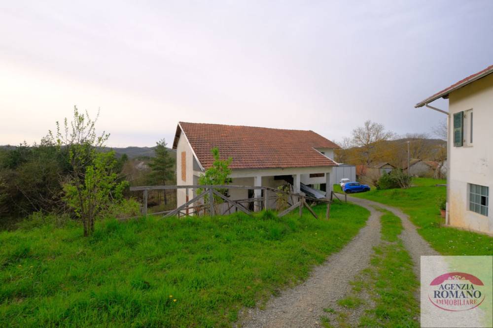 casa indipendente in vendita a Pareto