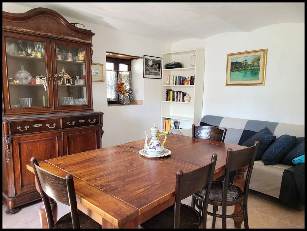 casa indipendente in vendita a Pareto in zona Miogliola