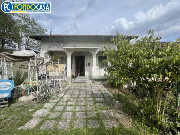 casa indipendente in vendita a Pareto in zona Miogliola