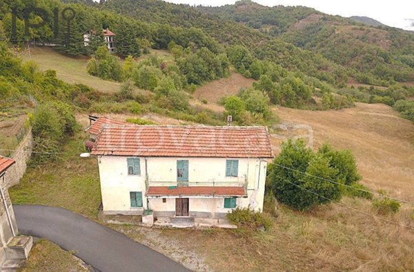 casa indipendente in vendita a Pareto