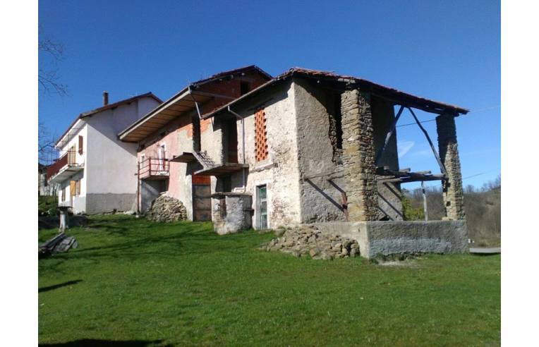 casa indipendente in vendita a Pareto in zona Miogliola