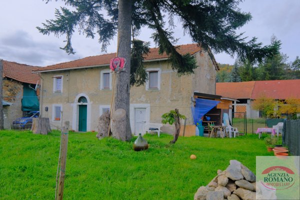 casale in vendita a Pareto