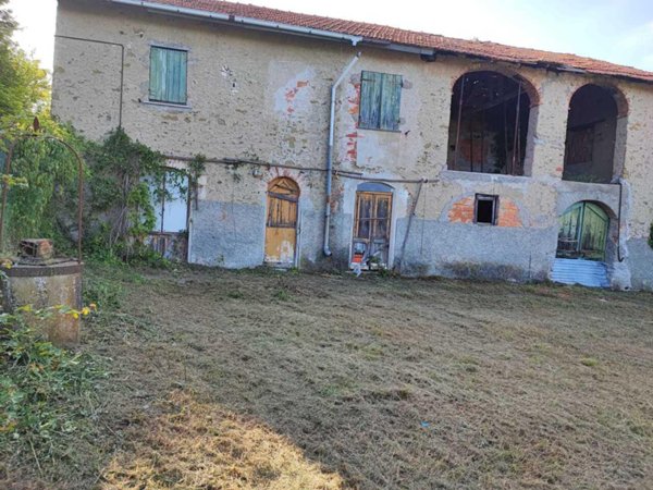 villa in vendita a Pareto