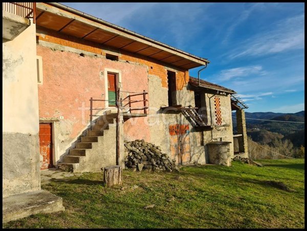 casa indipendente in vendita a Pareto in zona Miogliola