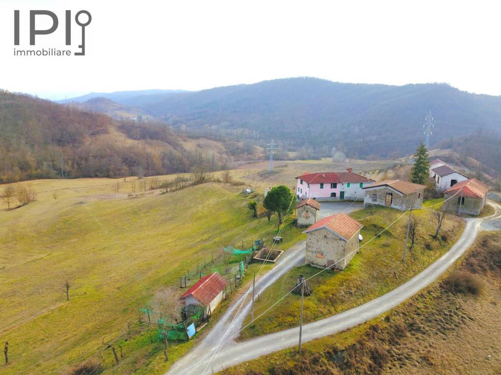 casa indipendente in vendita a Pareto