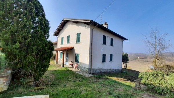 casa indipendente in vendita a Pareto