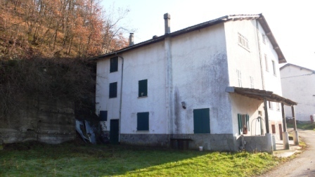 casa indipendente in vendita a Pareto